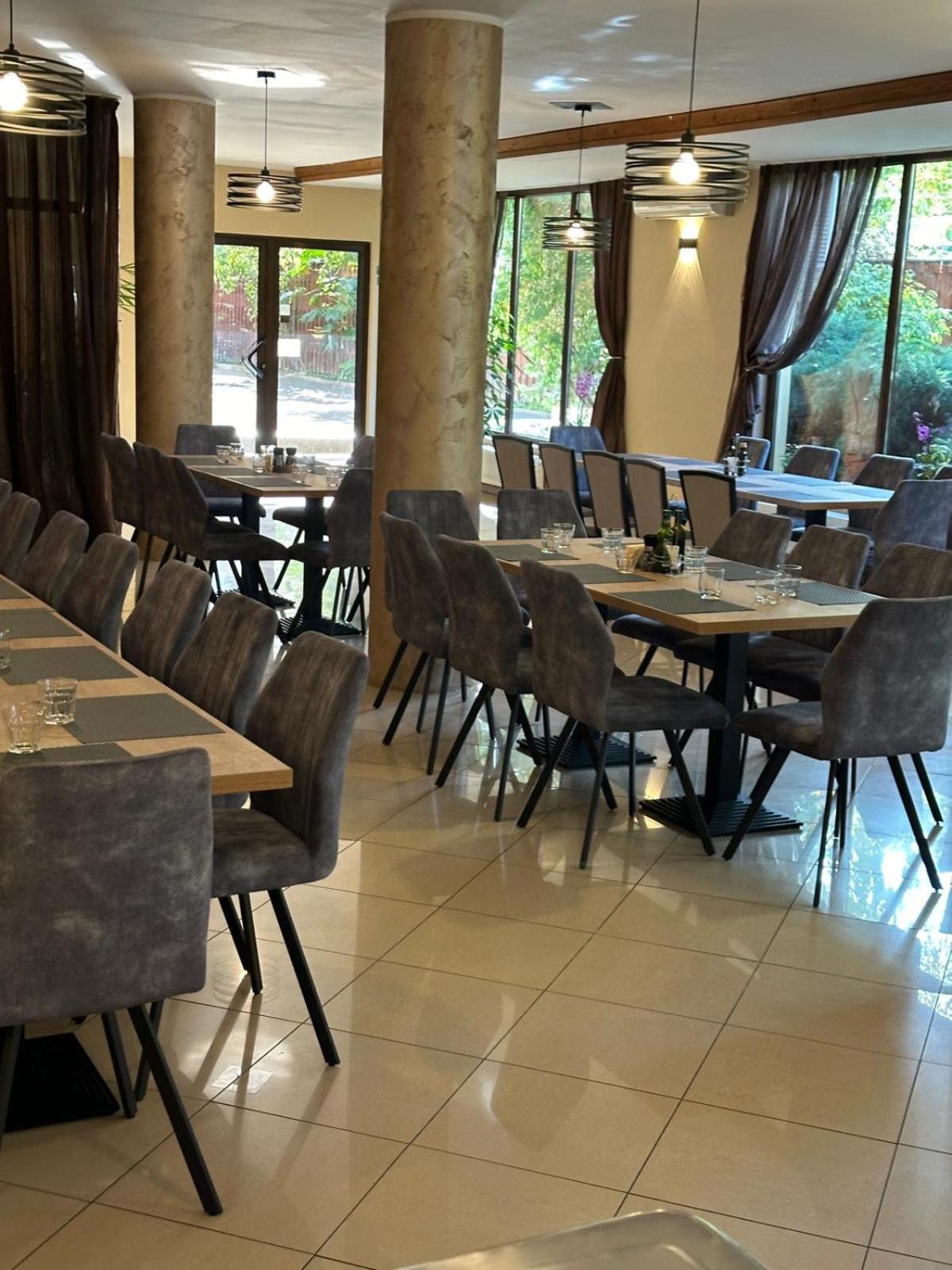 Hotel Perla Temesvár Kültér fotó