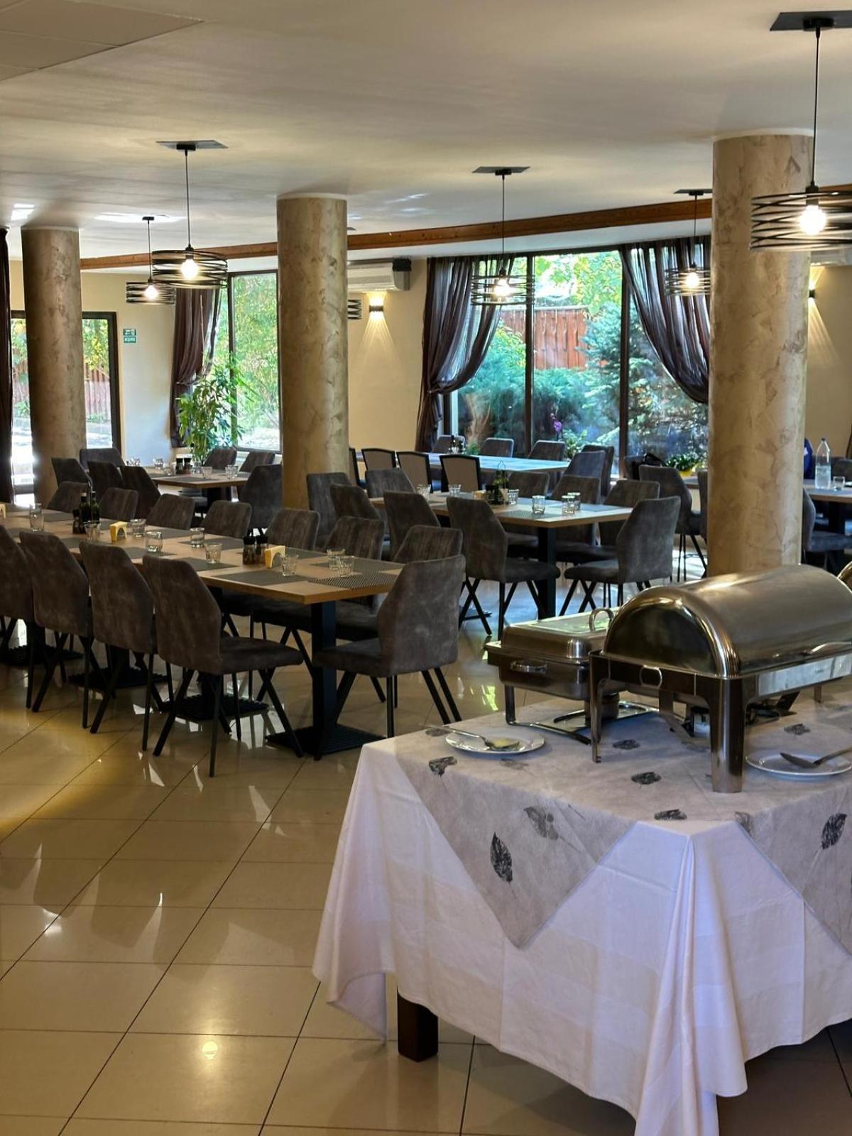 Hotel Perla Temesvár Kültér fotó